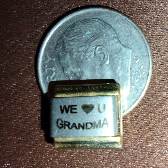 Italian stainless steel laser "We ♥️ U Grandma" charm link - Picture 3 of 4